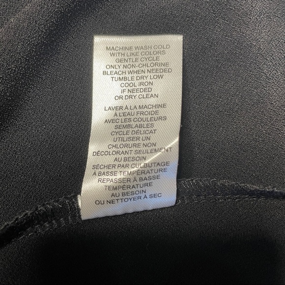 NWT - T Tahari - Women’s Black Blazer Style Top - Medium - Picture 12 of 12